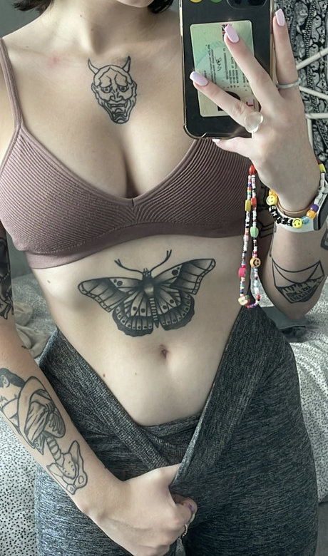 Nacktes geleaktes OnlyFans-Foto von Morgan Beckers