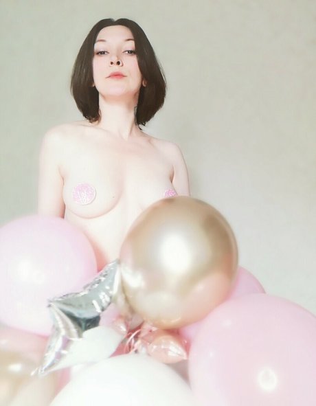 Nacktes geleaktes OnlyFans-Foto von Olyaholmes