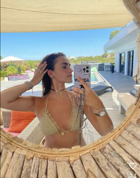 Nacktes geleaktes OnlyFans-Foto von Charlotte Haffner