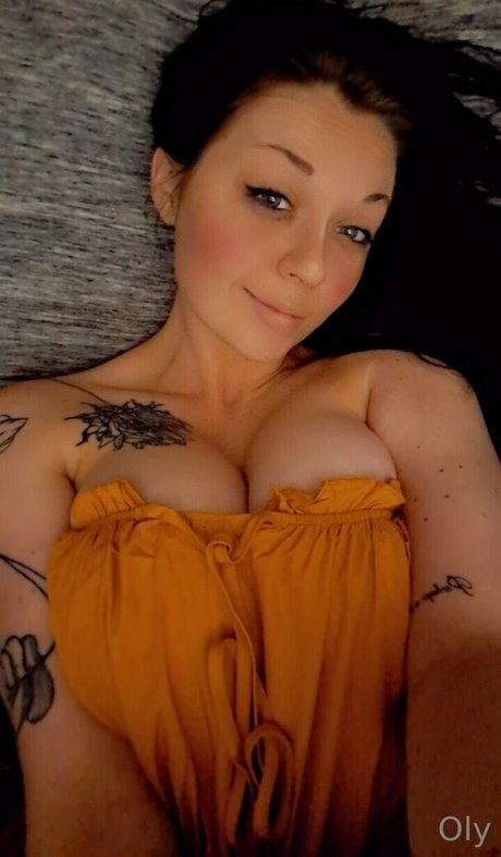 Nacktes geleaktes OnlyFans-Foto von Youcancallmeoly