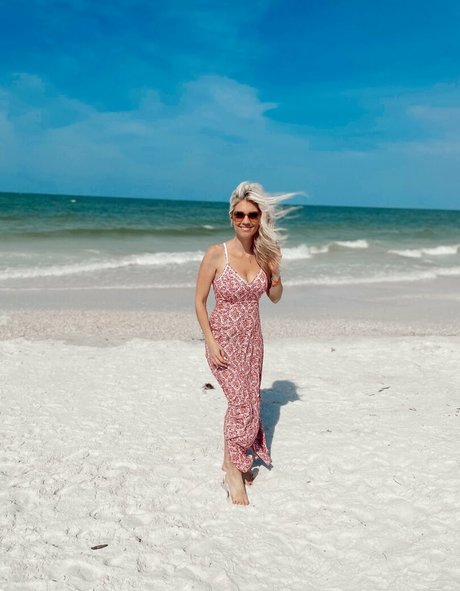 Nacktes geleaktes OnlyFans-Foto von Liz Wheeler