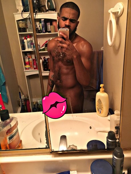 Nacktes geleaktes OnlyFans-Foto von Spook 