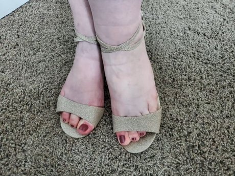 Nacktes geleaktes OnlyFans-Foto von Milly Mae