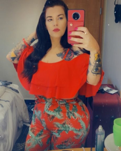 Nacktes geleaktes OnlyFans-Foto von Mizz Mojorisin