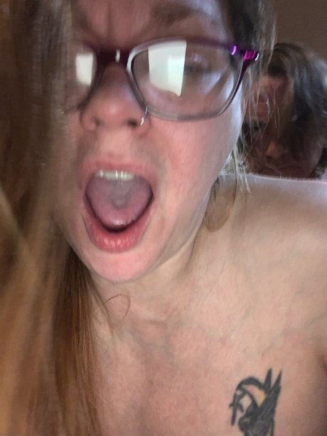 Nacktes geleaktes OnlyFans-Foto von Lyvvy Luv