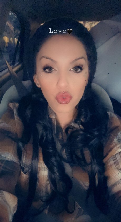 Nacktes geleaktes OnlyFans-Foto von Ssweethoneyy