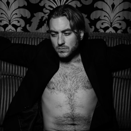 Luke London  Free