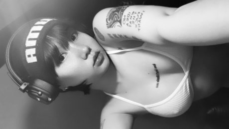 Nacktes geleaktes OnlyFans-Foto von Nueatong