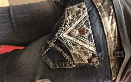 Nacktes geleaktes OnlyFans-Foto von Country Mama Miltank