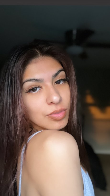 Nacktes geleaktes OnlyFans-Foto von Lola