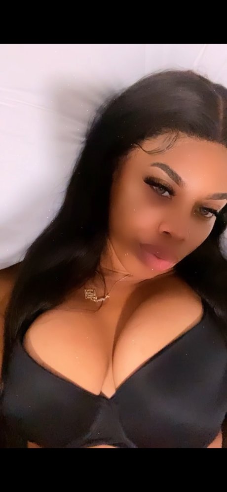 Nacktes geleaktes OnlyFans-Foto von K Y Mluv