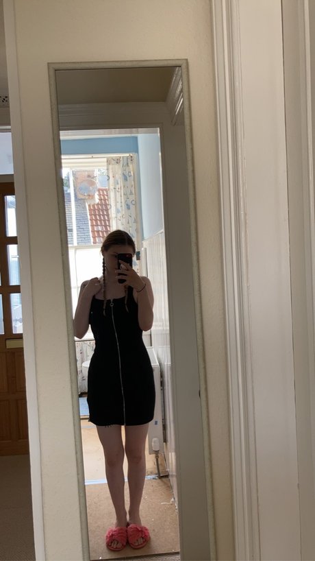 Nacktes geleaktes OnlyFans-Foto von Hazel