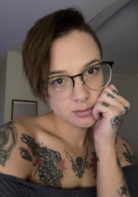 Nacktes geleaktes OnlyFans-Foto von Marley Bunny