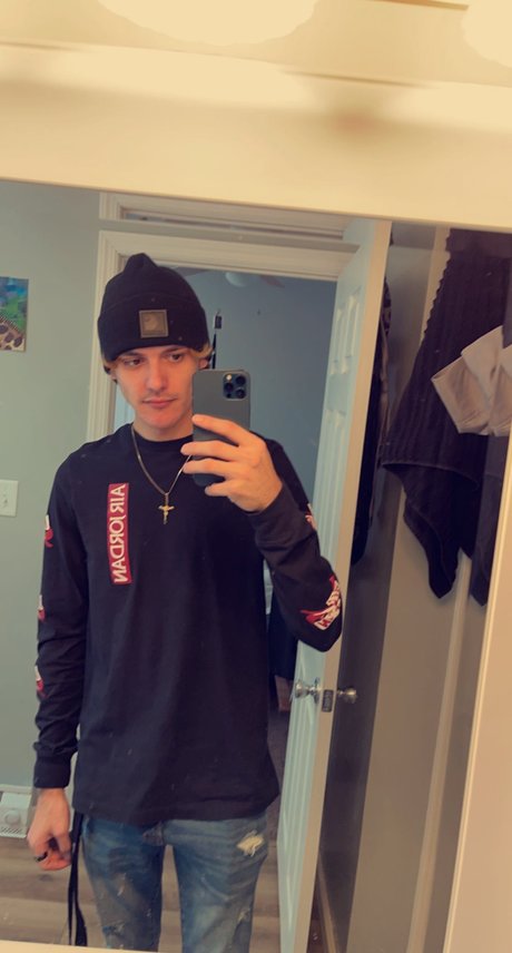 Nacktes geleaktes OnlyFans-Foto von Mr Brody
