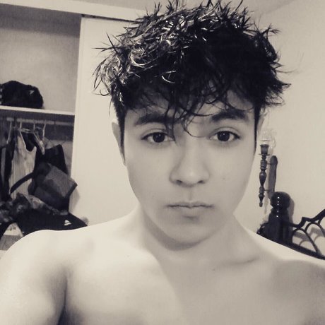 Nacktes geleaktes OnlyFans-Foto von Eddy Rocha