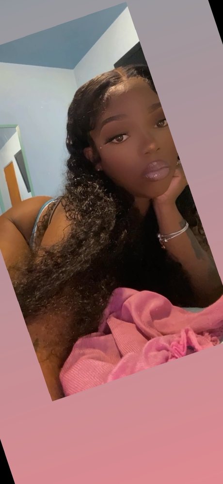 Nacktes geleaktes OnlyFans-Foto von Lani Dafreak