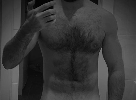 Nacktes geleaktes OnlyFans-Foto von Madridguy30