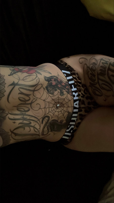 Nacktes geleaktes OnlyFans-Foto von Akita888