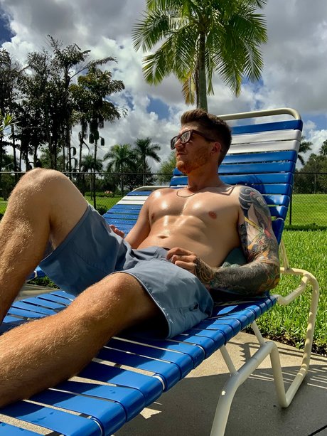 Nacktes geleaktes OnlyFans-Foto von Mrrobinson