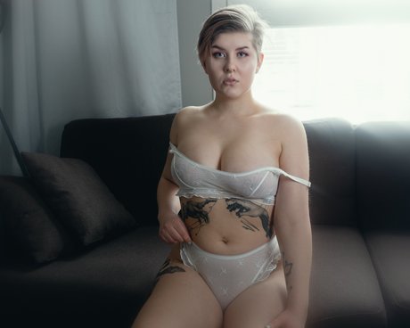 Nacktes geleaktes OnlyFans-Foto von Eve