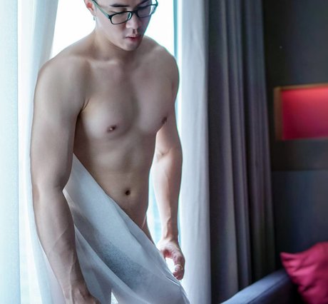 Nacktes geleaktes OnlyFans-Foto von Mnslx
