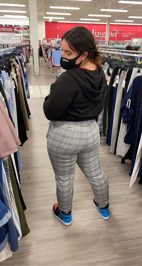 Nacktes geleaktes OnlyFans-Foto von Sabrina