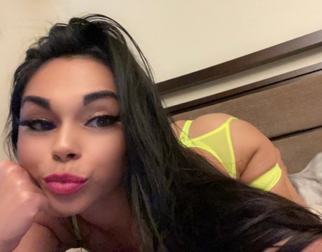 Nacktes geleaktes OnlyFans-Foto von Mya Milaya