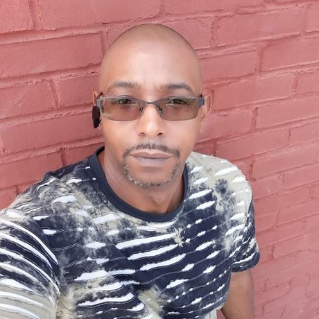 Nacktes geleaktes OnlyFans-Foto von Supreme Johnson