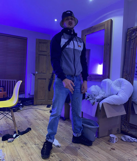 Nacktes geleaktes OnlyFans-Foto von Jay Ldn
