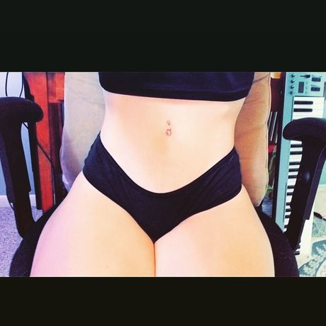 Nacktes geleaktes OnlyFans-Foto von Booty Sprinkle Cyborg