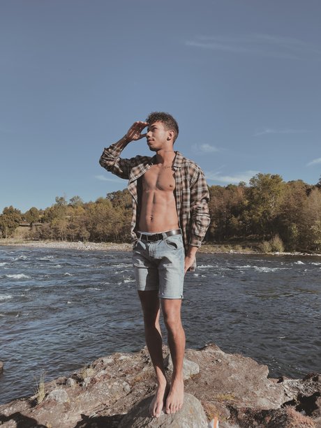 Nacktes geleaktes OnlyFans-Foto von Hugo Dubois