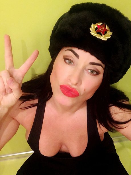 Nacktes geleaktes OnlyFans-Foto von Marina Redstar