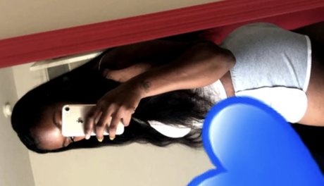 Nacktes geleaktes OnlyFans-Foto von Bri