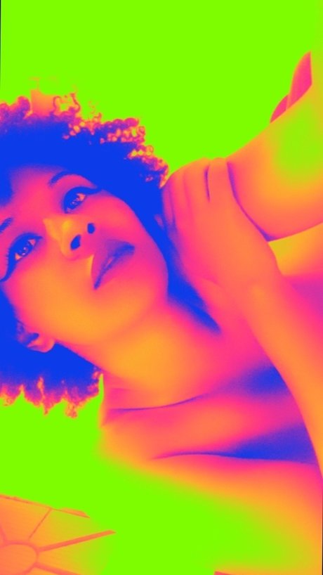 Nacktes geleaktes OnlyFans-Foto von Sheghosts