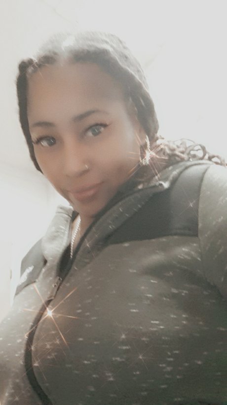 Nacktes geleaktes OnlyFans-Foto von Nina Woods