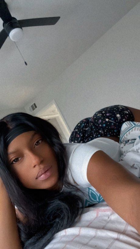 Nacktes geleaktes OnlyFans-Foto von Lauren