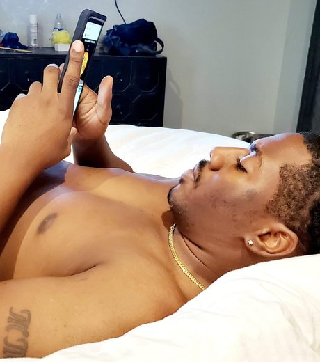 Nacktes geleaktes OnlyFans-Foto von Montario