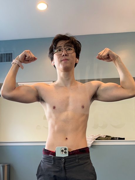 Nacktes geleaktes OnlyFans-Foto von Yungricewang