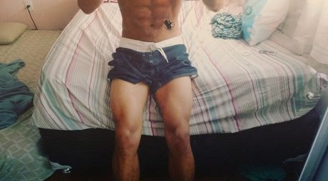 Nacktes geleaktes OnlyFans-Foto von Alln
