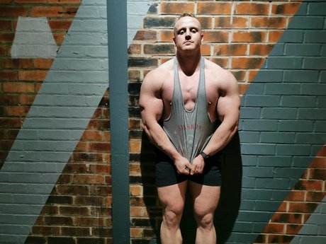 Nacktes geleaktes OnlyFans-Foto von Kenneth