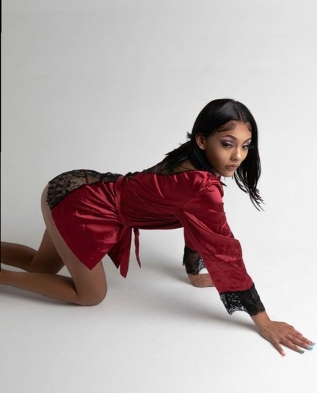 Nacktes geleaktes OnlyFans-Foto von Sexy Lit Foreign