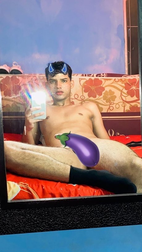 Nacktes geleaktes OnlyFans-Foto von Happy Pin 