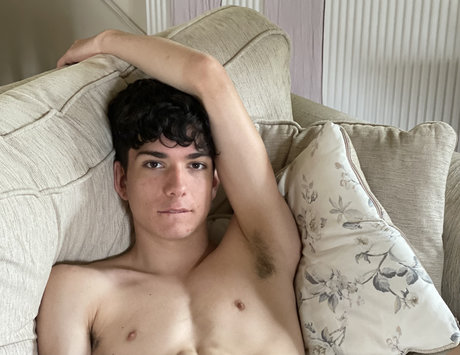 Nacktes geleaktes OnlyFans-Foto von Dylan 