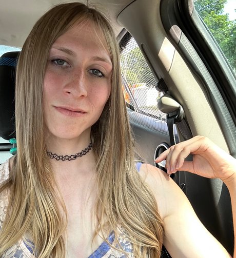 Nacktes geleaktes OnlyFans-Foto von Emilia Lockhart