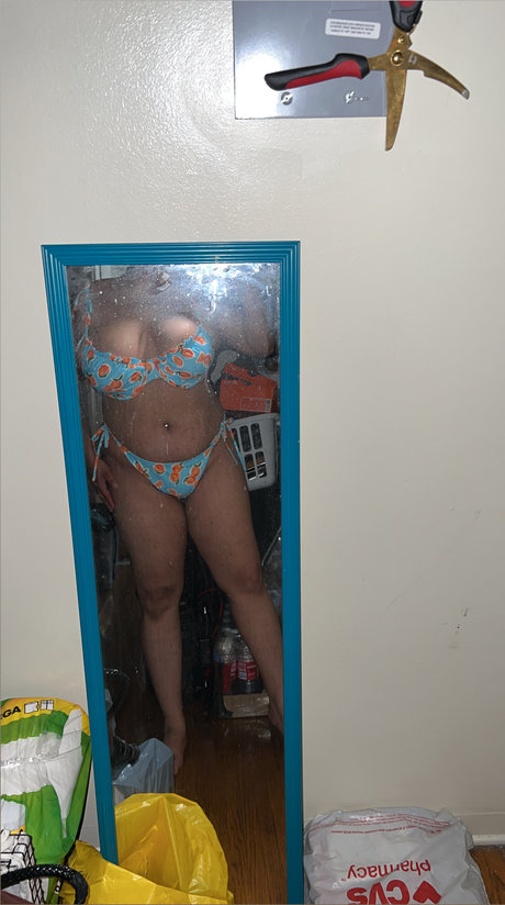 Nacktes geleaktes OnlyFans-Foto von Jazmine