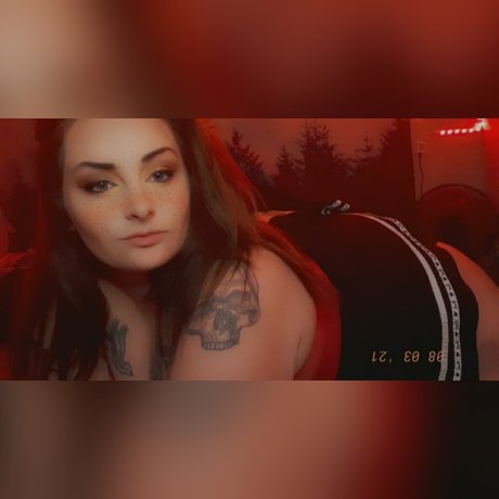 Nacktes geleaktes OnlyFans-Foto von Succubus