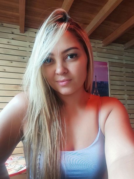 Nacktes geleaktes OnlyFans-Foto von Jennymedina