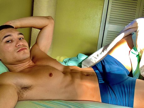 Nacktes geleaktes OnlyFans-Foto von Raphaels Favorites