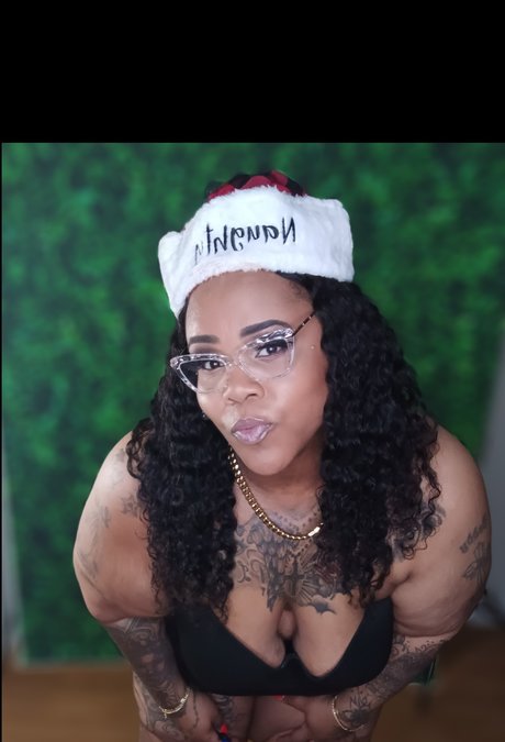 Nacktes geleaktes OnlyFans-Foto von Tatted Diamond