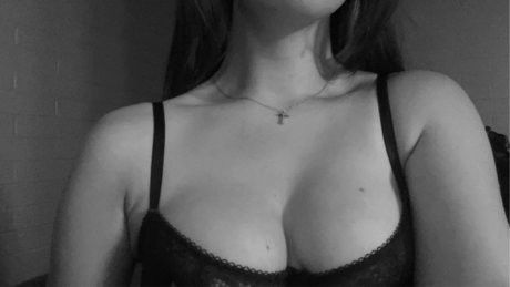 Nacktes geleaktes OnlyFans-Foto von Kali